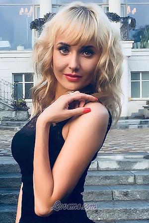 193000 - Svitlana Edad: 35 - Ucrania