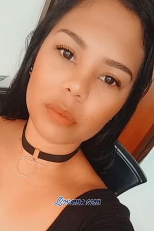 194830 - Monica Edad: 34 - Colombia
