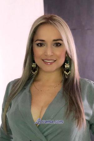 199619 - Claudia Edad: 38 - Colombia
