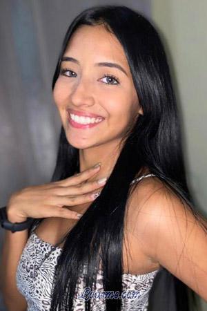 201584 - Daniela Edad: 23 - Colombia
