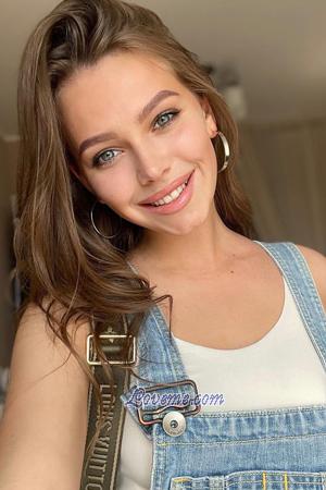 203190 - Anna Edad: 25 - Rusia