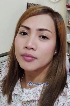 203402 - Nilawan Edad: 43 - Tailandia