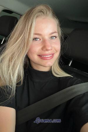 203468 - Yana Edad: 23 - Ucrania