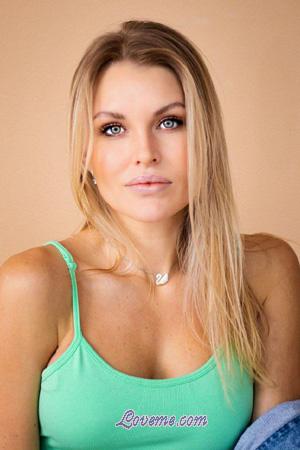 203773 - Alena Edad: 36 - Rusia