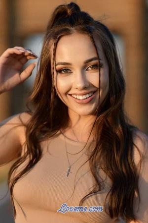 204845 - Alina Edad: 24 - Russia