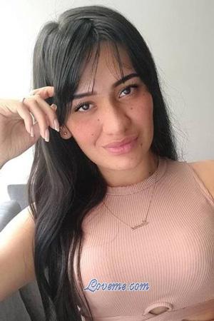 205094 - Laura Edad: 24 - Colombia
