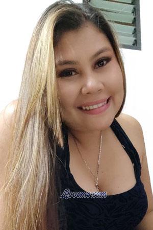 205244 - Daniela Edad: 30 - Colombia