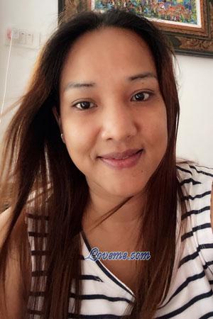 206717 - Rewadee Edad: 42 - Tailandia