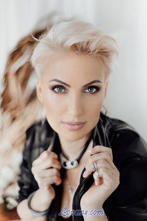 207408 - Nadiya Edad: 49 - Ucrania