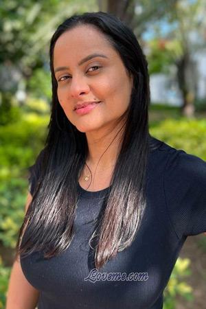 210697 - Karen Edad: 41 - Colombia