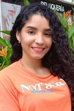210808 - Keyleen Edad: 24 - Colombia