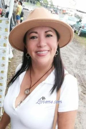 211468 - Ginette Edad: 56 - Costa Rica