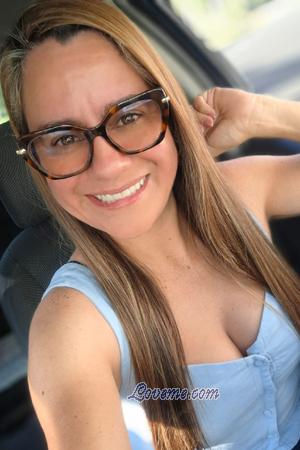 213433 - Karol Edad: 44 - Costa Rica