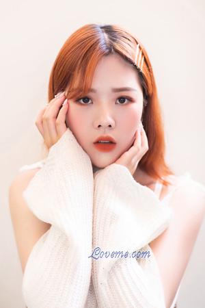214214 - Mengxue Edad: 30 - China