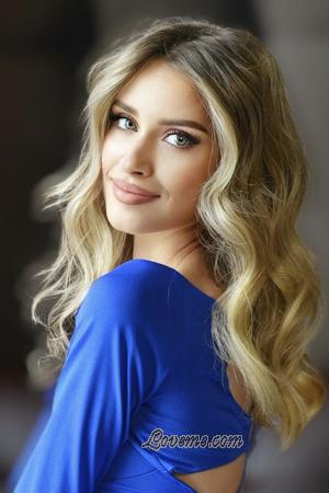 215076 - Nadia Edad: 22 - Ucrania