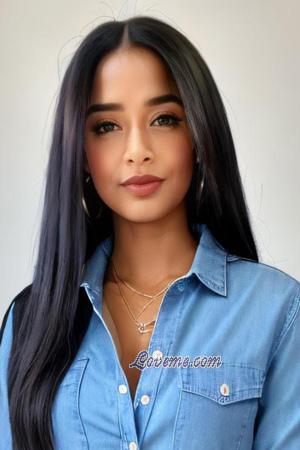 215361 - Carmen Edad: 24 - Colombia