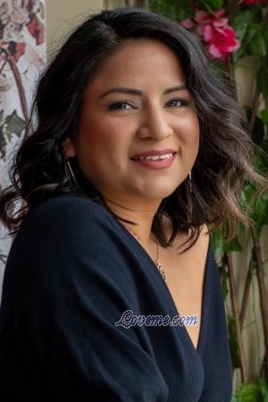 215566 - Josseline Edad: 36 - Per&uacute;