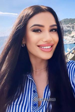 216543 - Karina Edad: 26 - Letonia