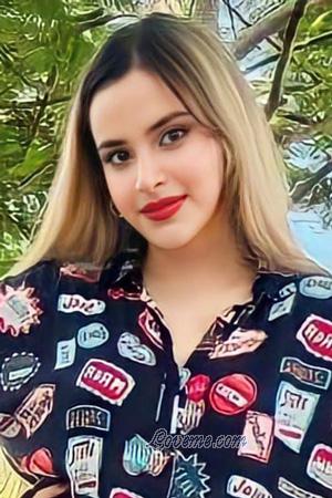 217037 - Daniela Edad: 25 - Colombia