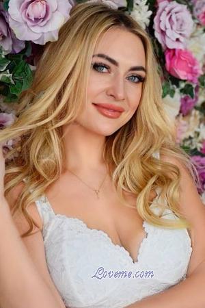 218360 - Lily Edad: 41 - Ucrania