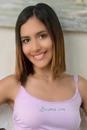 218951 - Valeria Edad: 24 - Per&uacute;