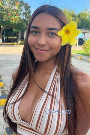 227503 - Sandra Edad: 26 - Colombia
