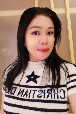 227647 - Zoe Edad: 51 - China